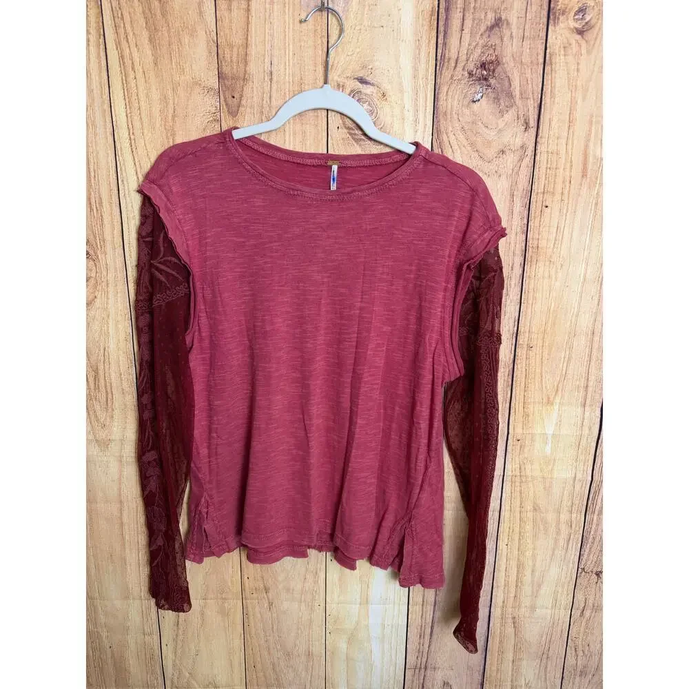 Free People Billie Jean Twofer Tee Long Sleeved Floral Lace Sleeves Women's XS